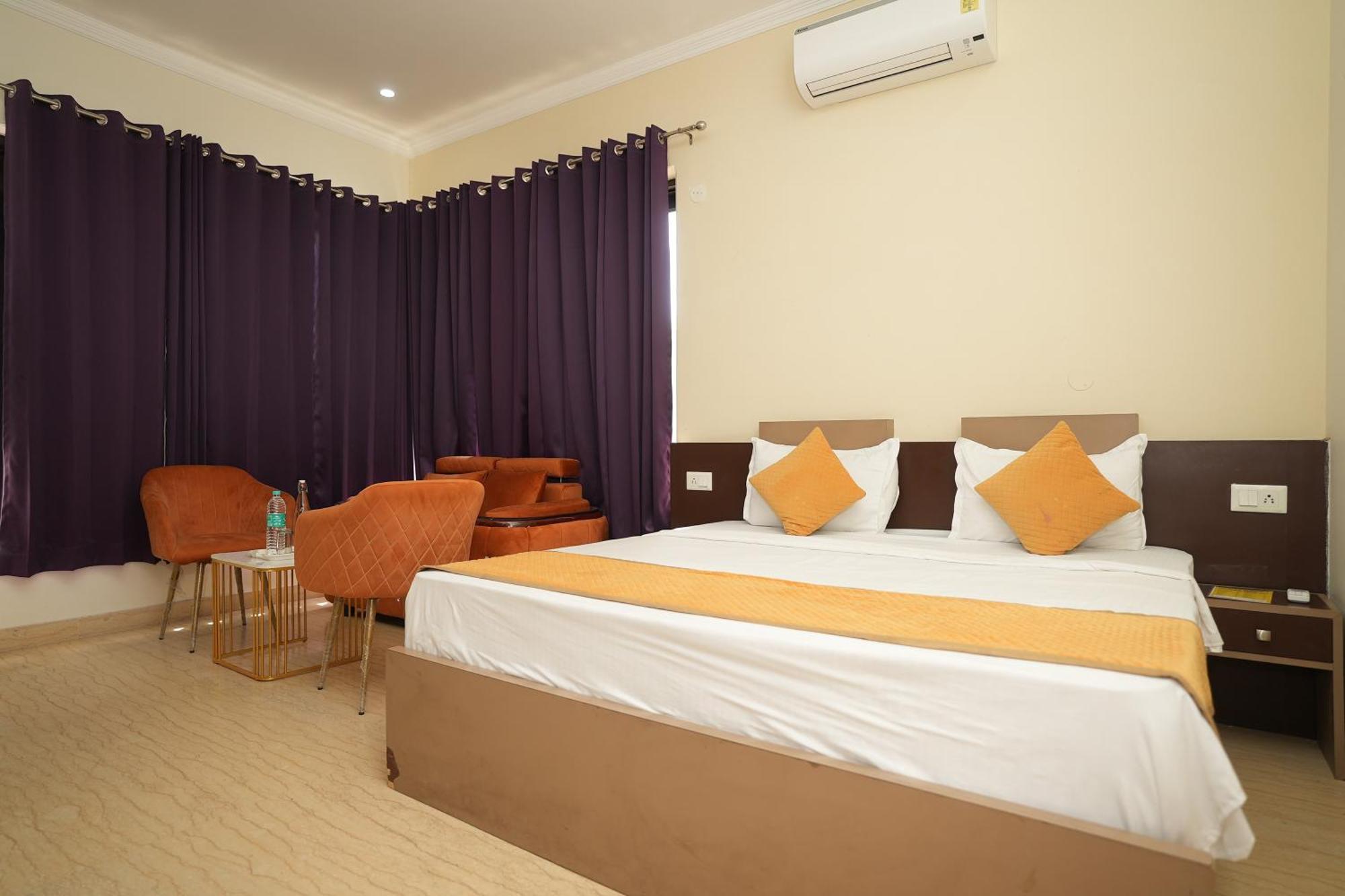 גורגאון Hotel A.P Residency מראה חיצוני תמונה