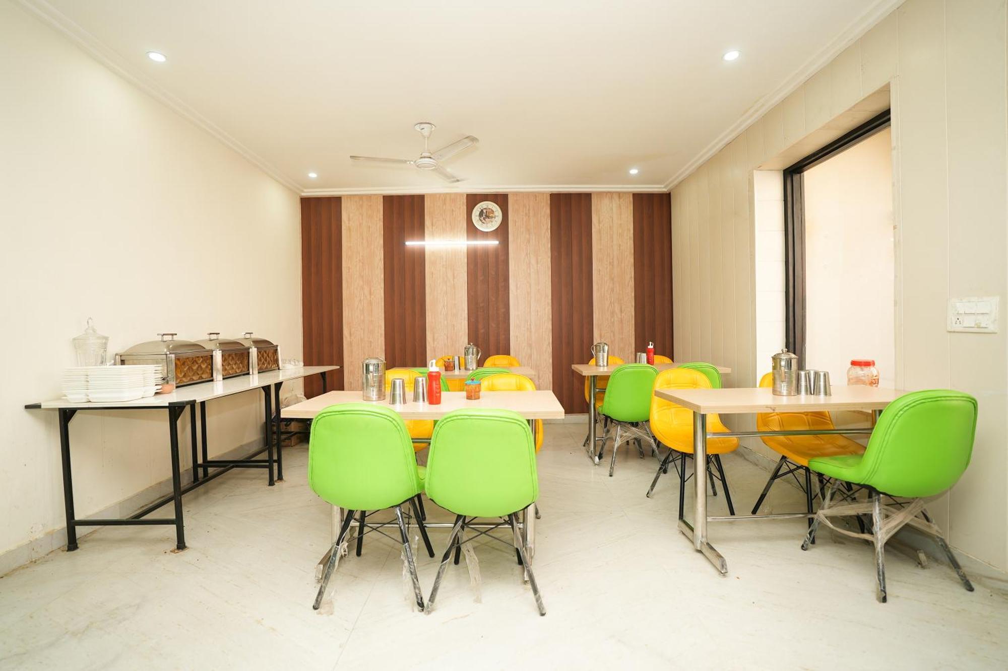 גורגאון Hotel A.P Residency מראה חיצוני תמונה