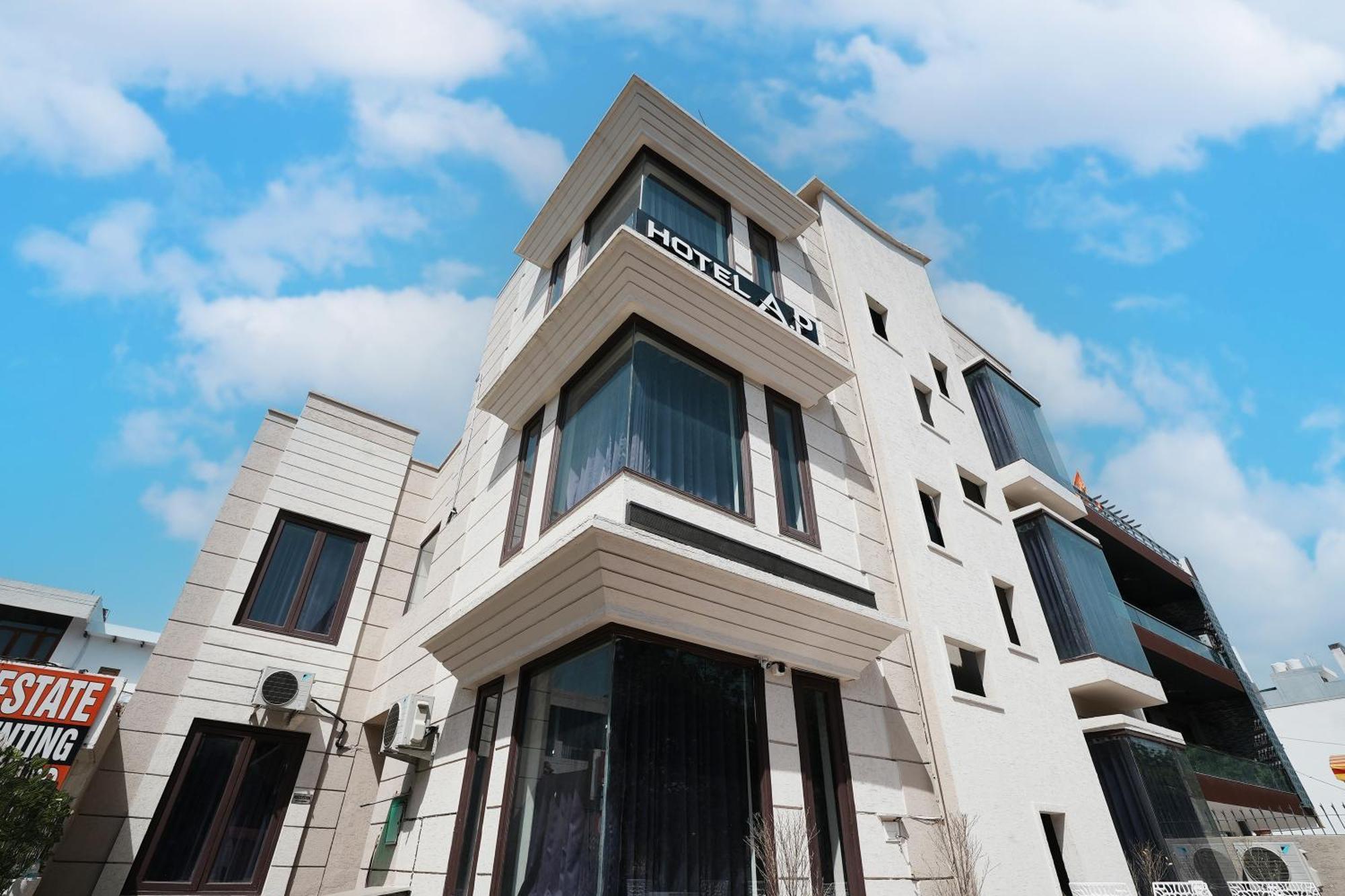 גורגאון Hotel A.P Residency מראה חיצוני תמונה